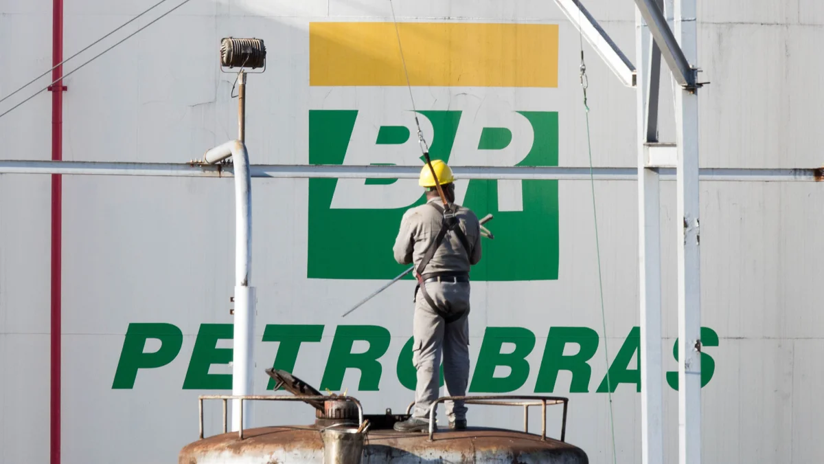 Ibama libera Petrobras para abrir três novos poços na Foz do Amazonas