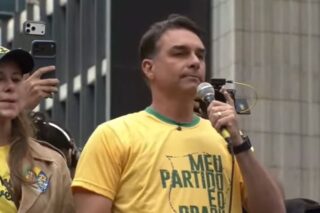 Flávio promete enfrentar Lula e Moraes em ato no 7 de Setembro