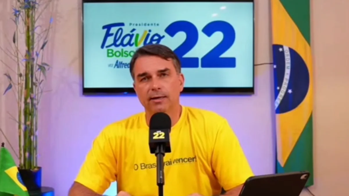 Flávio diz que operação contra Dark Horse foi combinada com Lula