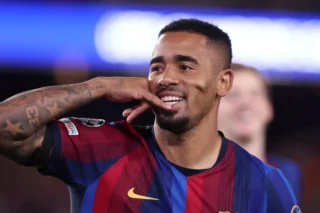 Gabriel Jesus marca primeiro gol pelo Barcelona na Champions