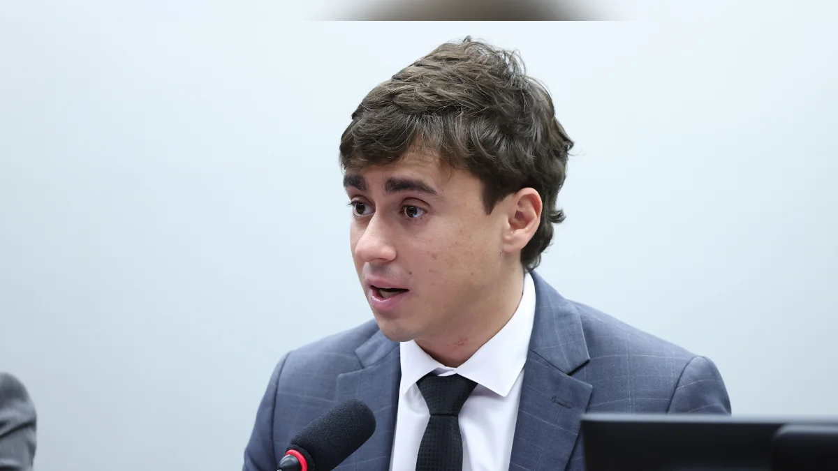 Justiça ordena remoção de reportagem que dizia que Nikolas chamou Vorcaro de lindão
