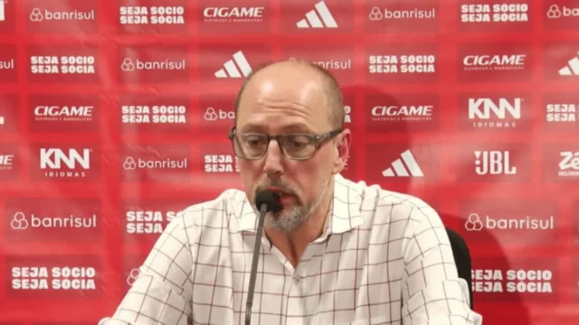 Presidente do Internacional pede desculpas após eliminação na Copa do Brasil