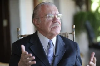 José Sarney é hospitalizado em São Luís com pneumonia