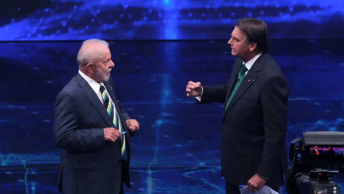 Pesquisa mostra cenário de Lula e Bolsonaro um mês antes da eleição de 2022