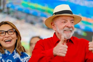 Eleições decidem futuro do Brasil entre soberania e aliança aos EUA