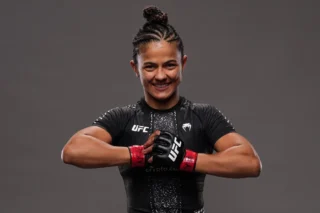 Natália Silva disputará cinturão peso-mosca contra Wang Cong