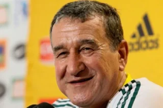 Parreira recebe alta após três meses no hospital