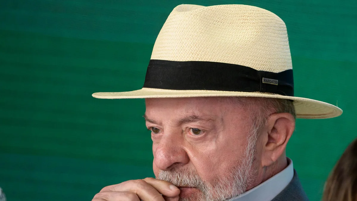 Lula busca focar em agenda positiva e se afasta de crise no STF