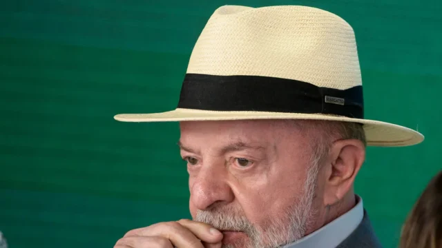 Lula destaca prisão de banqueiro ligado a pessoas poderosas