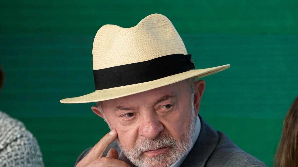 Lula quebra silêncio e fala sobre crise no STF