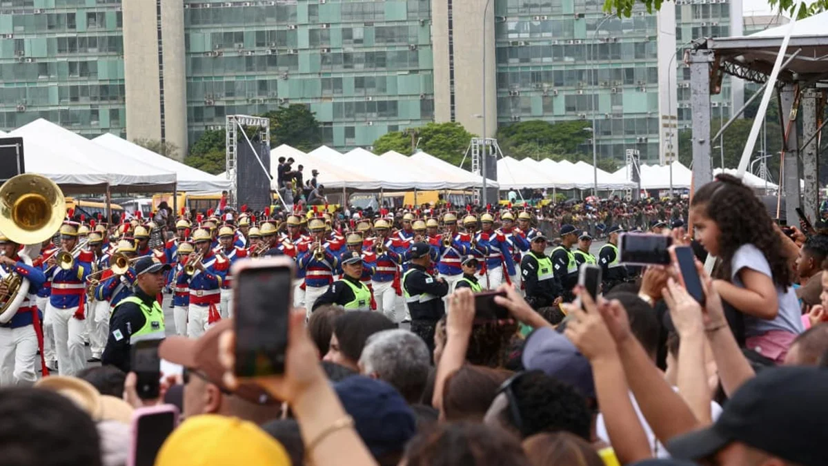 Desfile de 7 de Setembro destaca soberania em Brasília