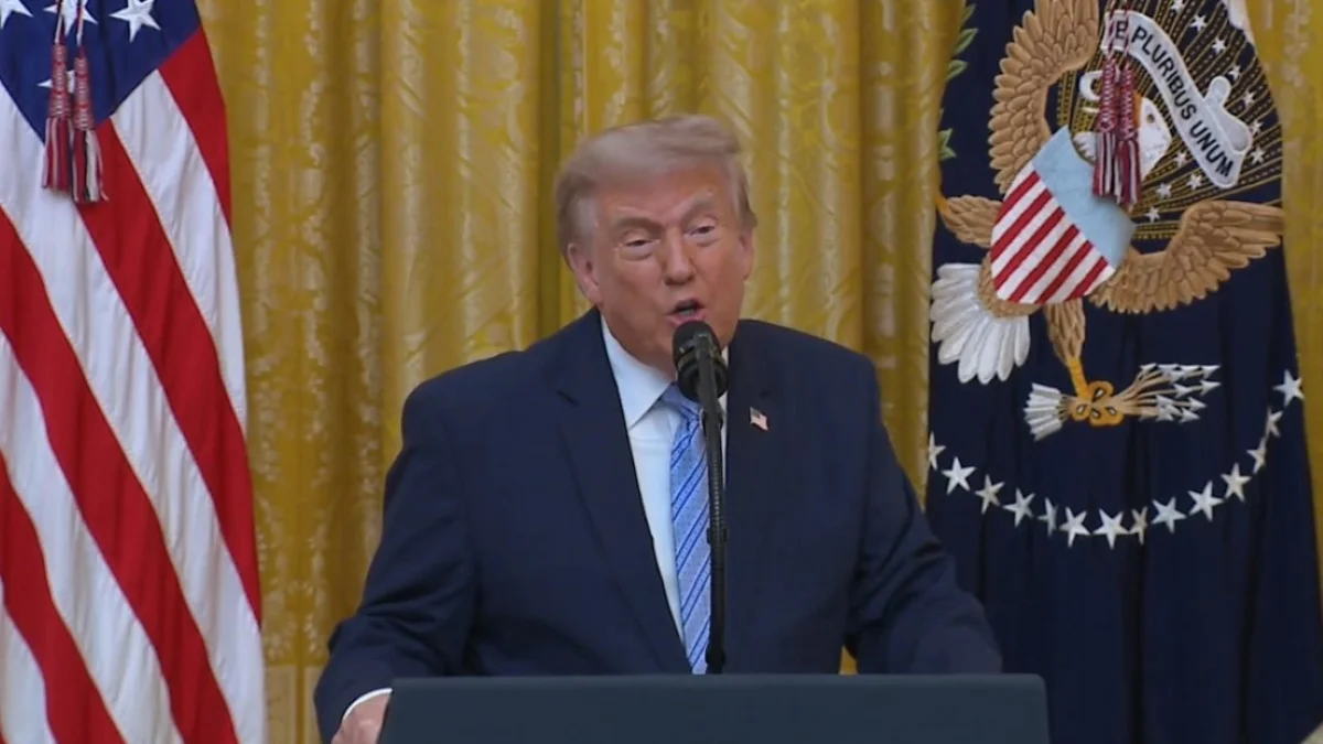 Baixa aprovação de Donald Trump atinge novo recorde