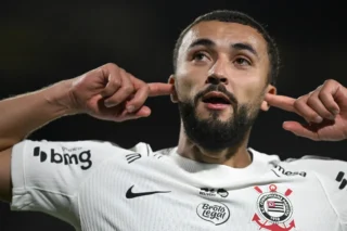 Zakaria Labyad se envolve em briga de torcidas no GTA